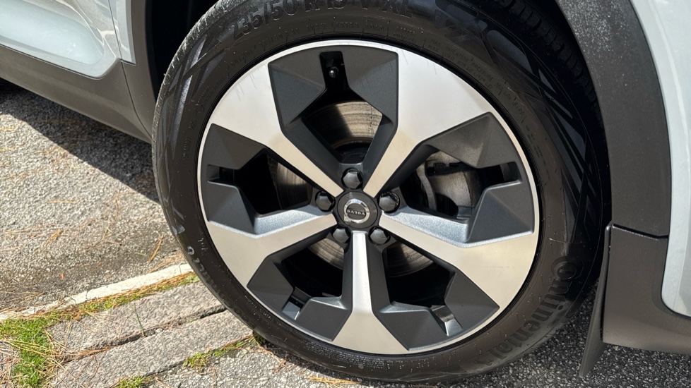 Volvo XC40 2.0 B3P Plus Dark 5dr Auto Petrol Estate - Image 38