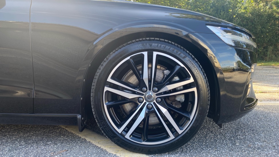 Volvo S60 2.0 B5P R DESIGN 4dr Auto Petrol Saloon - Image 9