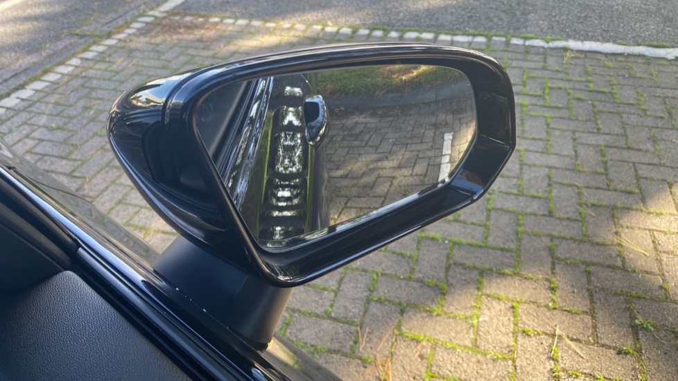 Volvo S60 2.0 B5P R DESIGN 4dr Auto Petrol Saloon - Image 31