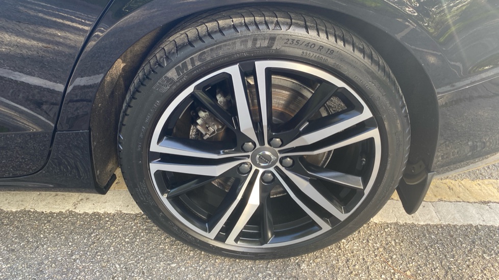 Volvo S60 2.0 B5P R DESIGN 4dr Auto Petrol Saloon - Image 35
