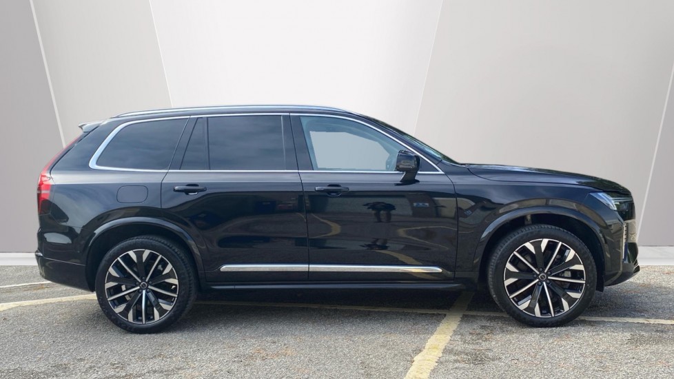 Volvo XC90 2.0 T8 PHEV Ultra Dark 5dr AWD Geartronic Estate - Image 3