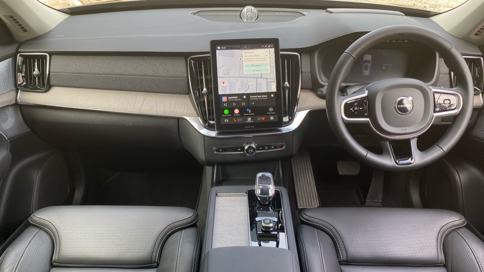 Volvo XC90 2.0 T8 PHEV Ultra Dark 5dr AWD Geartronic Estate - Image 5