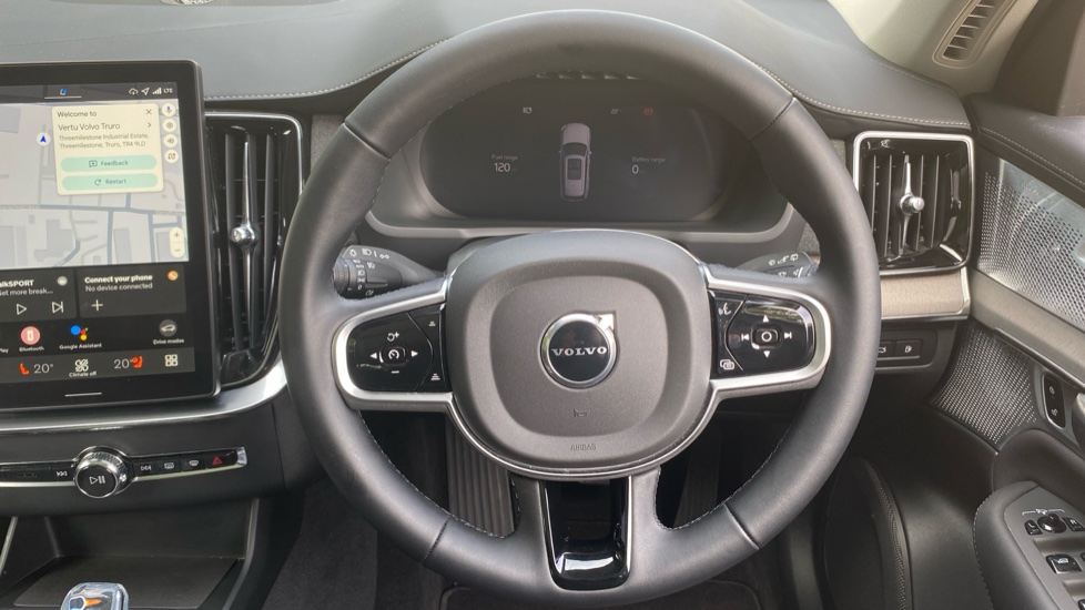 Volvo XC90 2.0 T8 PHEV Ultra Dark 5dr AWD Geartronic Estate - Image 10