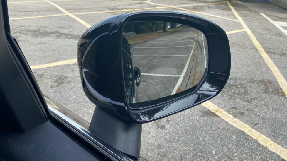 Volvo XC90 2.0 T8 PHEV Ultra Dark 5dr AWD Geartronic Estate - Image 31