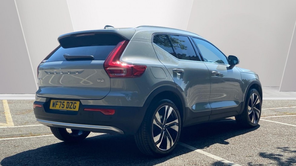 Volvo XC40 2.0 B3P Ultra Dark 5dr Auto Petrol Estate - Image 2