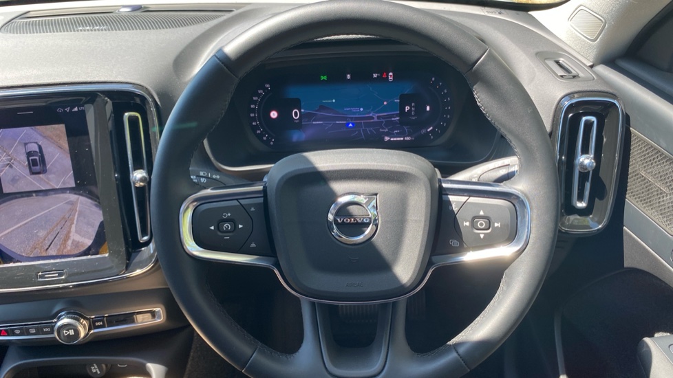 Volvo XC40 2.0 B3P Ultra Dark 5dr Auto Petrol Estate - Image 10