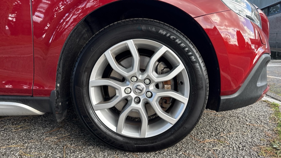 Volvo V40 T3 [152] Cross Country Pro 5dr Petrol Hatchback - Image 9
