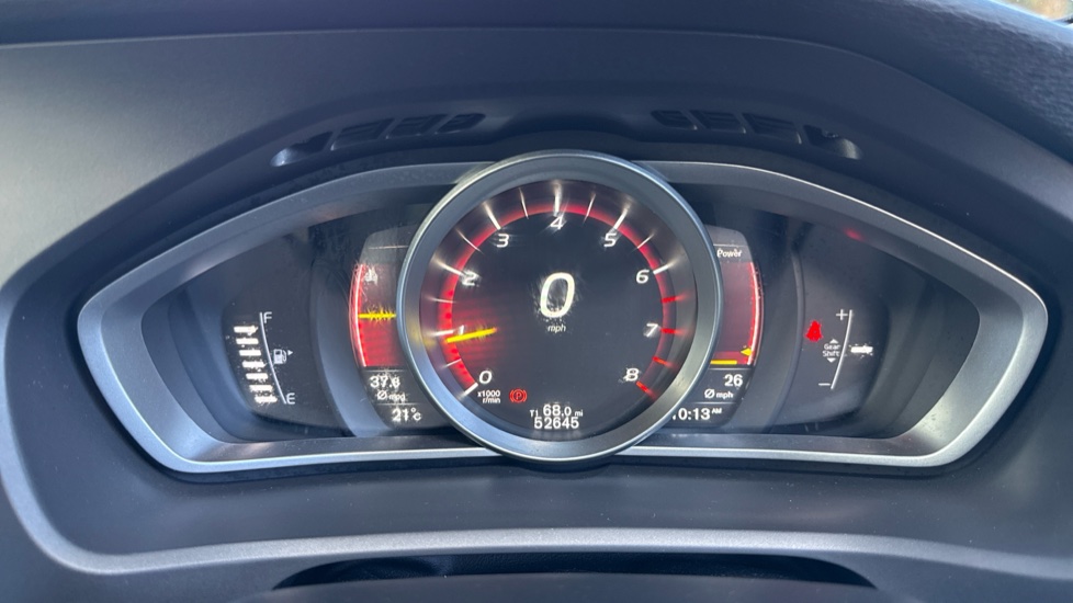 Volvo V40 T3 [152] Cross Country Pro 5dr Petrol Hatchback - Image 11