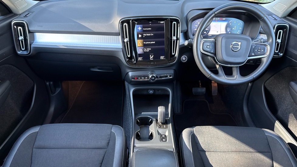 Volvo XC40 2.0 D3 Momentum 5dr Geartronic Diesel Estate - Image 5