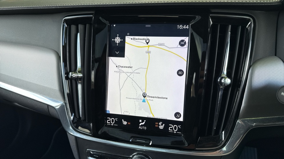 Volvo V90 2.0 D5 PowerPulse R DESIGN Pro 5dr AWD Geartronic Diesel Estate - Image 18