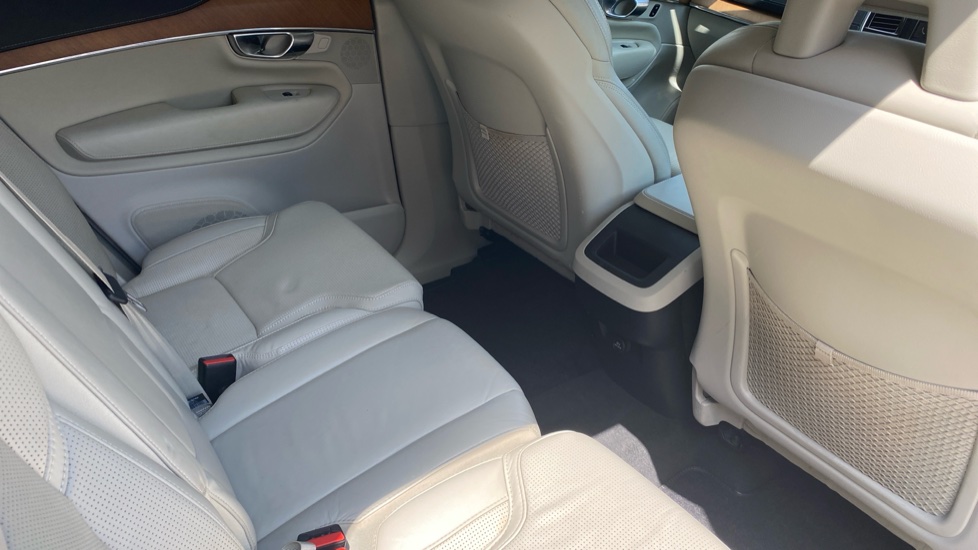 Volvo XC90 2.0 D5 PowerPulse Inscription Pro 5dr AWD G tronic Diesel Estate - Image 6