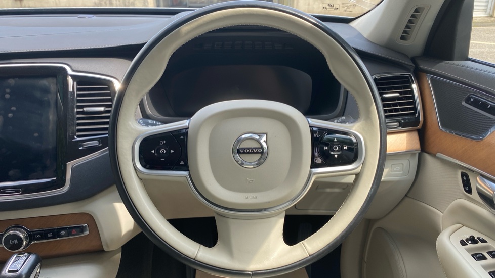 Volvo XC90 2.0 D5 PowerPulse Inscription Pro 5dr AWD G tronic Diesel Estate - Image 10