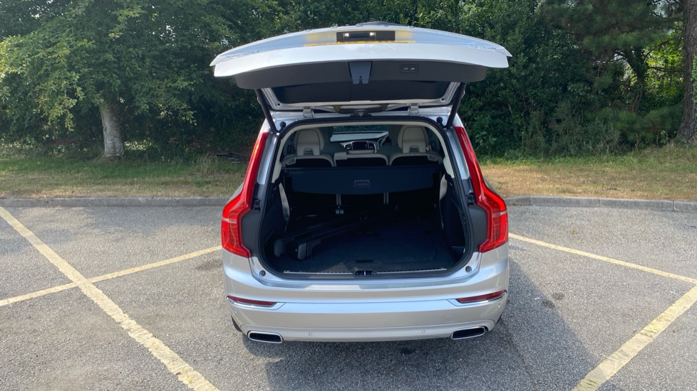 Volvo XC90 2.0 D5 PowerPulse Inscription Pro 5dr AWD G tronic Diesel Estate - Image 13