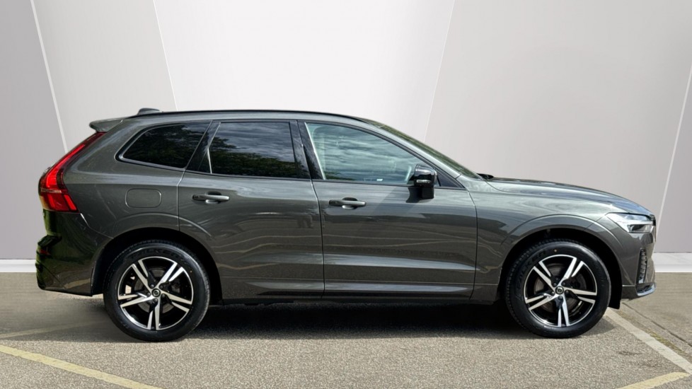 Volvo XC60 2.0 B4D R DESIGN 5dr AWD Geartronic Diesel Estate - Image 3