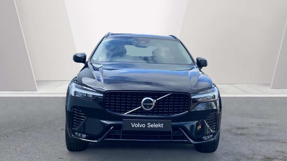 Volvo XC60 2.0 B4D Plus Dark 5dr AWD Geartronic Diesel Estate - Image 8