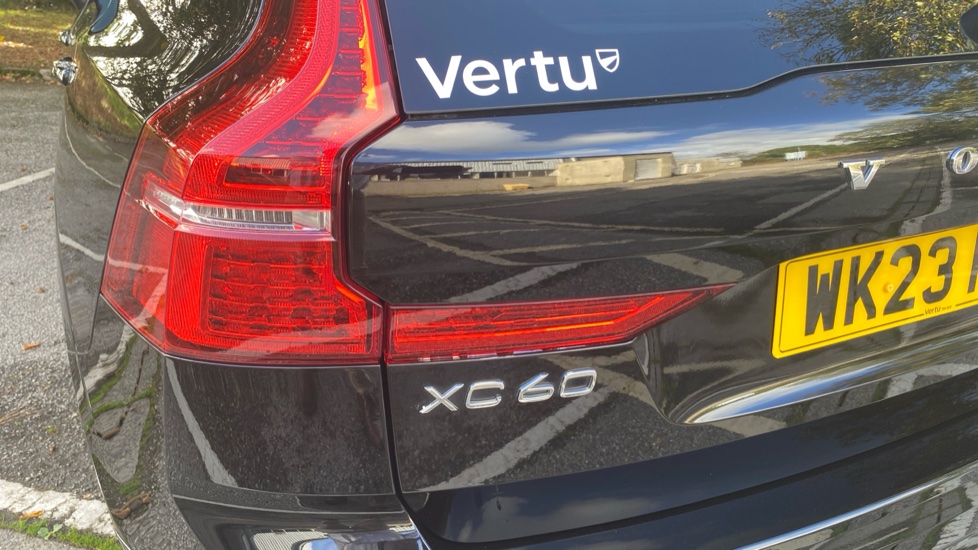 Volvo XC60 2.0 B4D Plus Dark 5dr AWD Geartronic Diesel Estate - Image 44