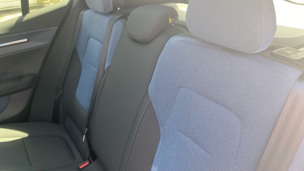 Volvo EX30 315kW Twin Motor Performance Ultra 69kWh 5dr Auto Electric Estate - Image 34