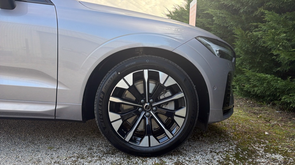 Volvo XC60 2.0 T8 [455] PHEV Ultra Dark 5dr AWD Geartronic Estate - Image 9