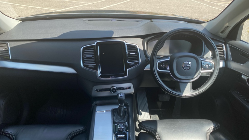 Volvo XC90 2.0 D5 PowerPulse Momentum Pro 5dr AWD Geartronic Diesel Estate - Image 5