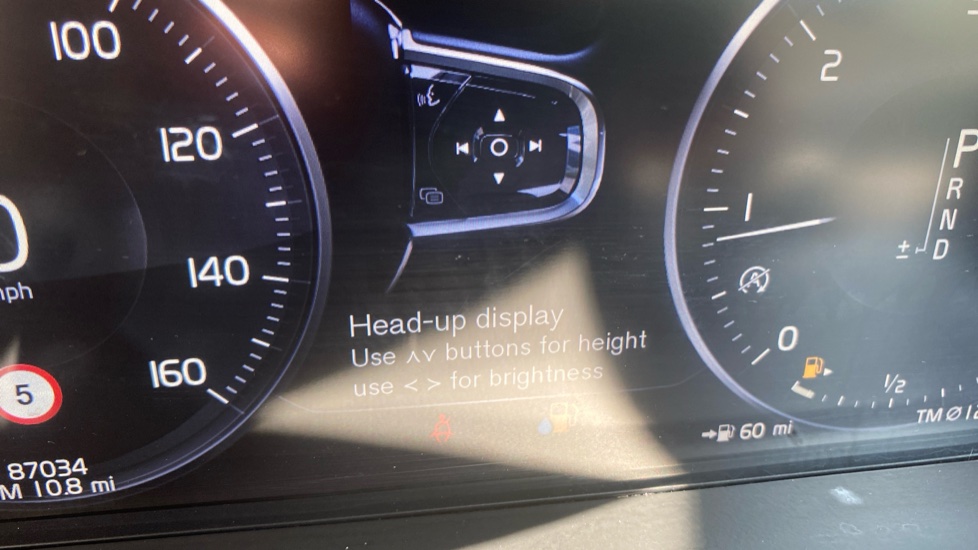 Volvo XC90 2.0 D5 PowerPulse Momentum Pro 5dr AWD Geartronic Diesel Estate - Image 39