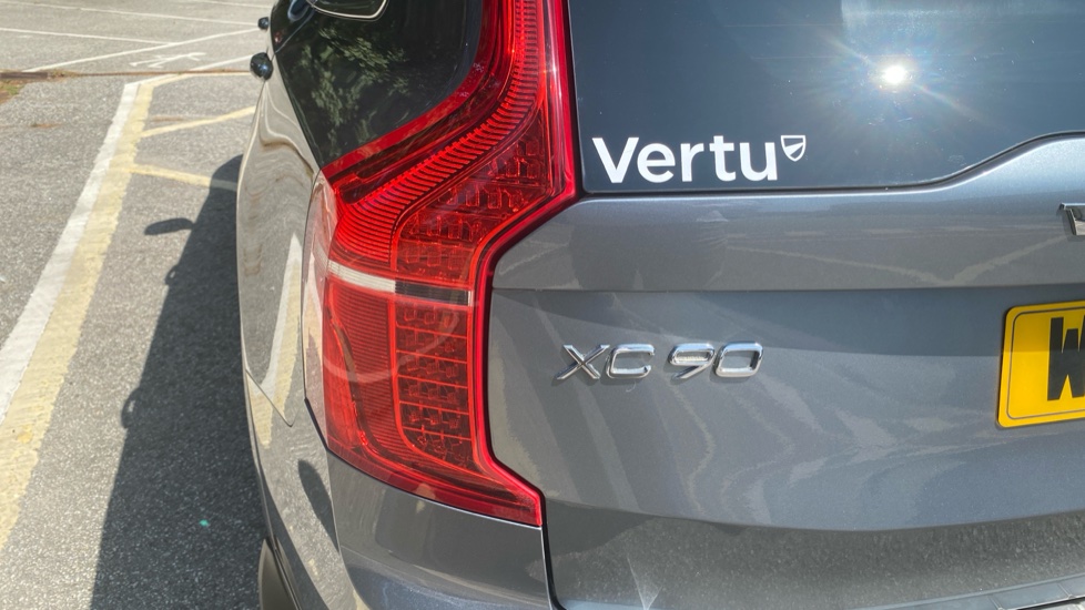Volvo XC90 2.0 D5 PowerPulse Momentum Pro 5dr AWD Geartronic Diesel Estate - Image 53