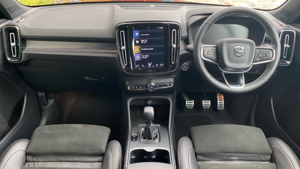 Volvo XC40 1.5 T3 R DESIGN 5dr Petrol Estate - Image 5