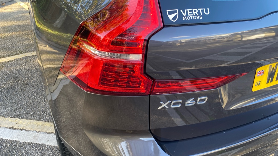 Volvo XC60 2.0 B5P Plus Dark 5dr AWD Geartronic Petrol Estate - Image 43