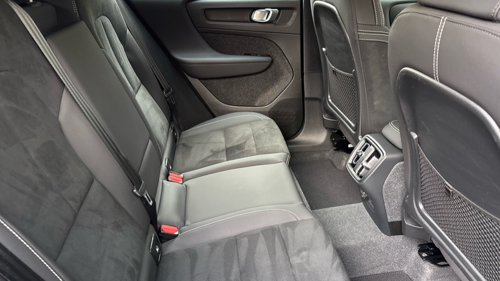 Volvo XC40 2.0 B3P Plus Dark 5dr Auto Petrol Estate - Image 6
