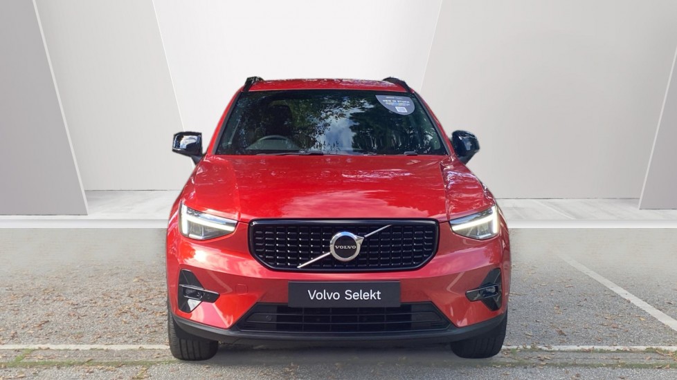 Volvo XC40 2.0 B3P Plus Dark 5dr Auto Petrol Estate - Image 8