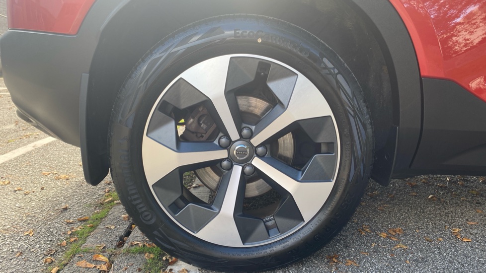 Volvo XC40 2.0 B3P Plus Dark 5dr Auto Petrol Estate - Image 42