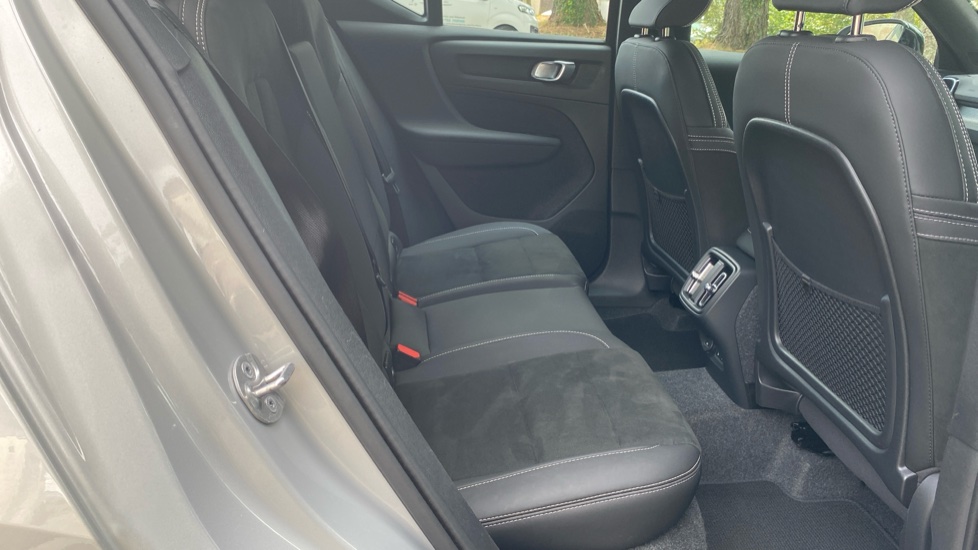 Volvo XC40 2.0 B3P Plus Dark 5dr Auto Petrol Estate - Image 6