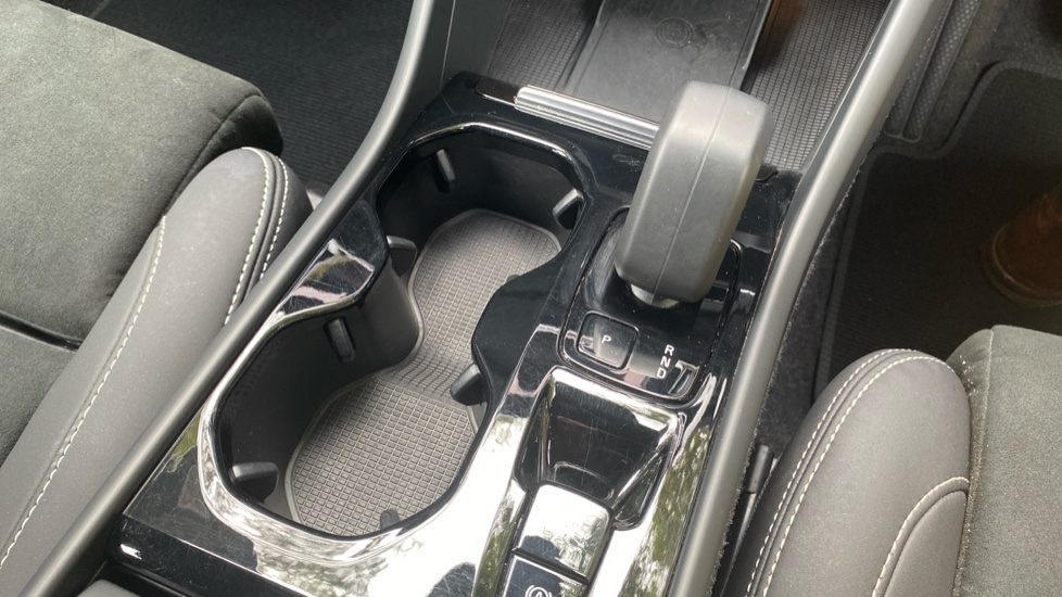 Volvo XC40 2.0 B3P Plus Dark 5dr Auto Petrol Estate - Image 26