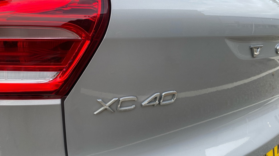 Volvo XC40 2.0 B3P Plus Dark 5dr Auto Petrol Estate - Image 45