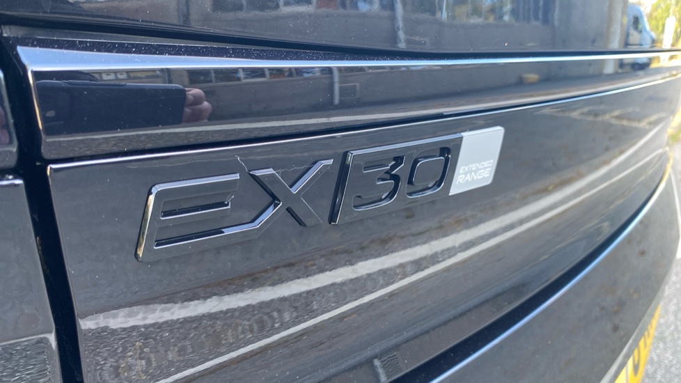Volvo EX30 200kW SM Ex Range Ultra Black Ed 69kWh 5dr Auto Electric Estate - Image 55