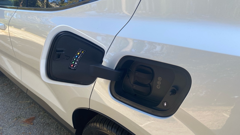 Volvo EX30 200kW P5 Long Range Plus Black Ed 69kWh 5dr Auto Electric Estate - Image 16