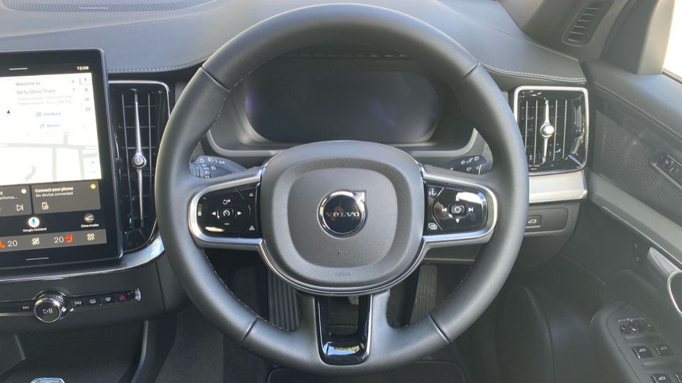Volvo XC90 2.0 B5P Plus Black Edition 5dr AWD Geartronic Petrol Estate - Image 10
