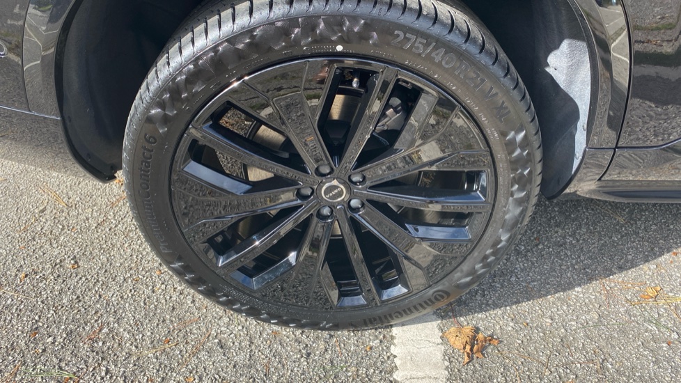 Volvo XC90 2.0 B5P Plus Black Edition 5dr AWD Geartronic Petrol Estate - Image 35