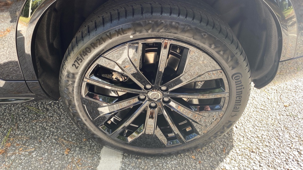 Volvo XC90 2.0 B5P Plus Black Edition 5dr AWD Geartronic Petrol Estate - Image 36