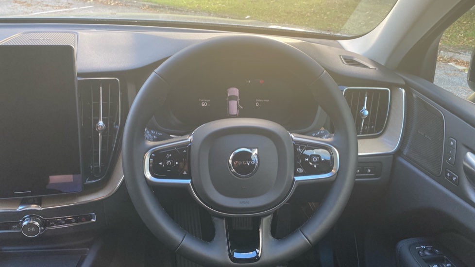 Volvo XC60 2.0 T6 [350] PHEV Plus Dark 5dr AWD Geartronic Estate - Image 10