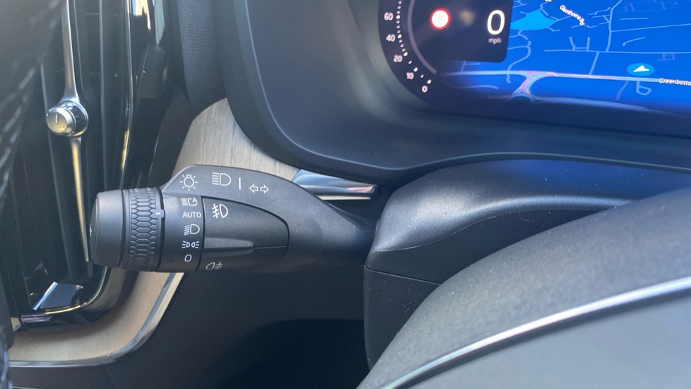 Volvo XC60 2.0 T6 [350] PHEV Plus Dark 5dr AWD Geartronic Estate - Image 20