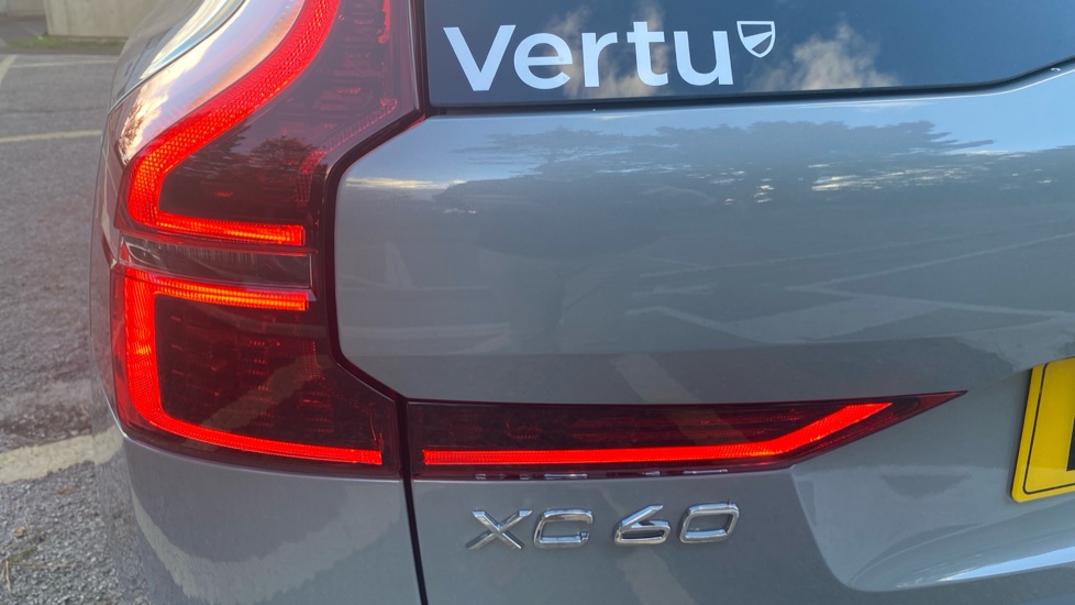 Volvo XC60 2.0 T6 [350] PHEV Plus Dark 5dr AWD Geartronic Estate - Image 36