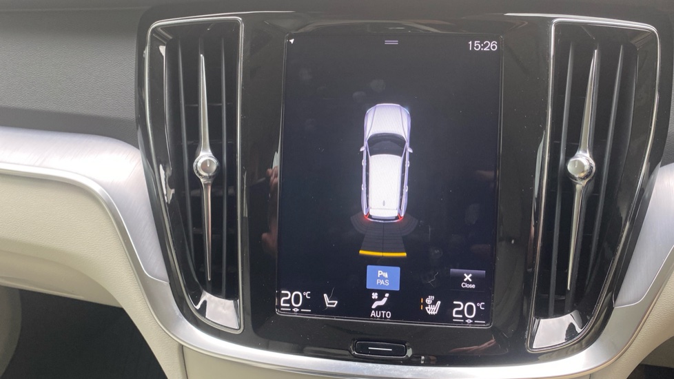 Volvo V60 2.0 D3 Momentum Pro 5dr Auto Diesel Estate - Image 19
