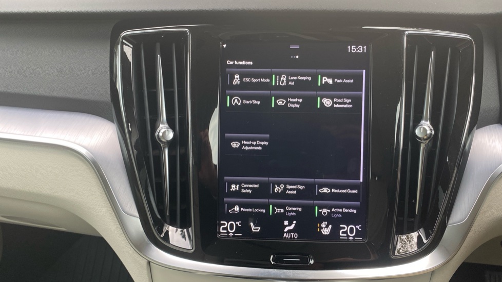 Volvo V60 2.0 D3 Momentum Pro 5dr Auto Diesel Estate - Image 39