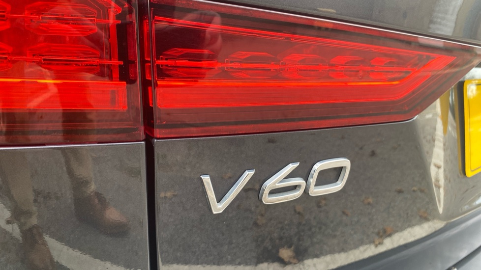 Volvo V60 2.0 D3 Momentum Pro 5dr Auto Diesel Estate - Image 49