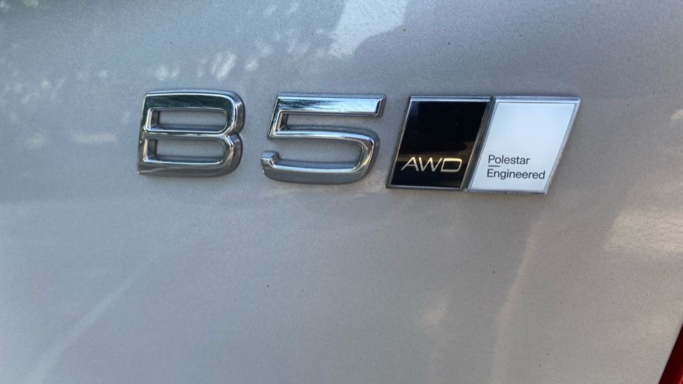 Volvo XC90 2.0 B5D [235] Plus Dark 5dr AWD Geartronic Diesel Estate - Image 46