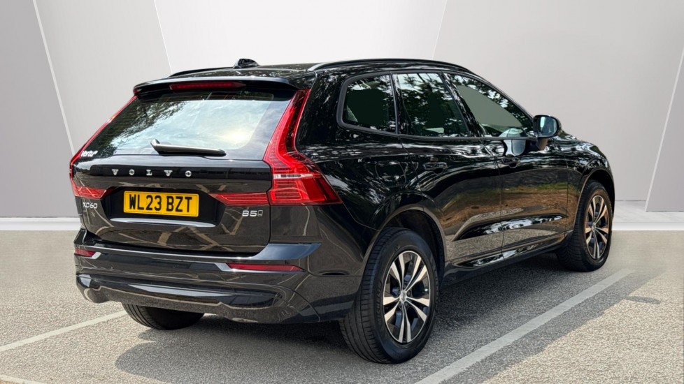 Volvo XC60 2.0 B5P Core 5dr AWD Geartronic Petrol Estate - Image 2