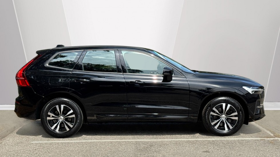Volvo XC60 2.0 B5P Core 5dr AWD Geartronic Petrol Estate - Image 3