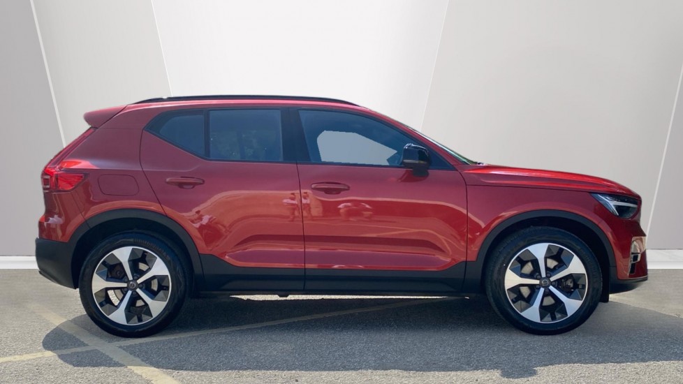 Volvo XC40 2.0 B3P Plus Dark 5dr Auto Petrol Estate - Image 3