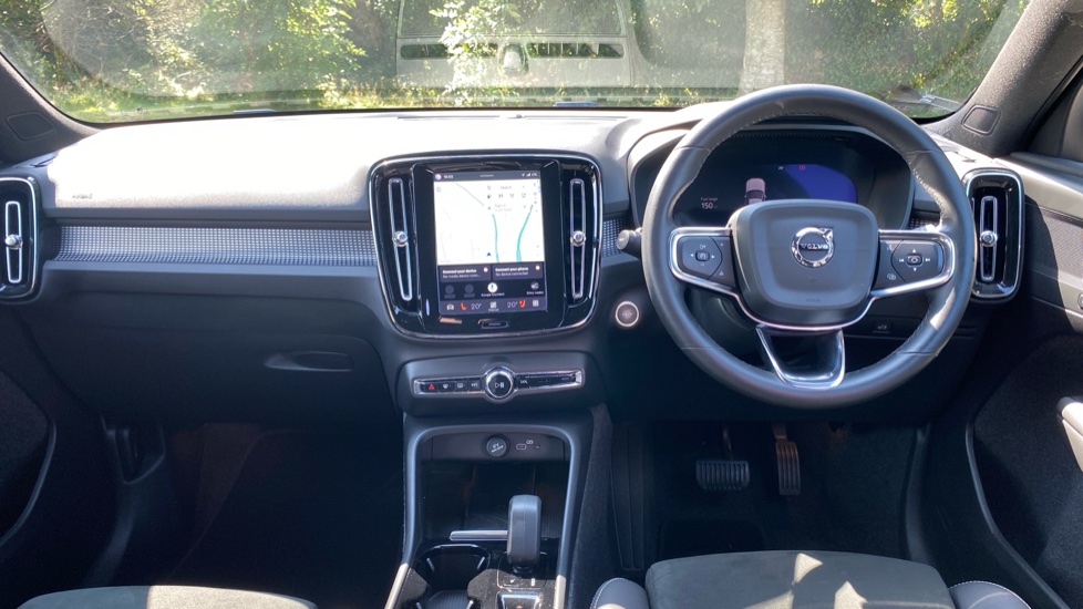 Volvo XC40 2.0 B3P Plus Dark 5dr Auto Petrol Estate - Image 5