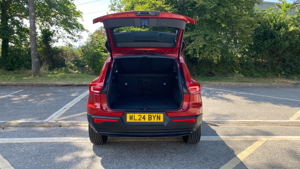 Volvo XC40 2.0 B3P Plus Dark 5dr Auto Petrol Estate - Image 13